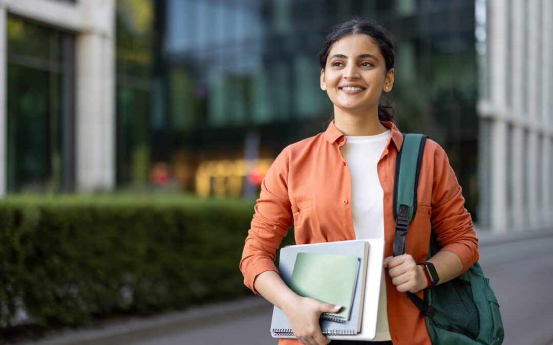 Side Hustles for College Students That Won’t Hurt Your Grades