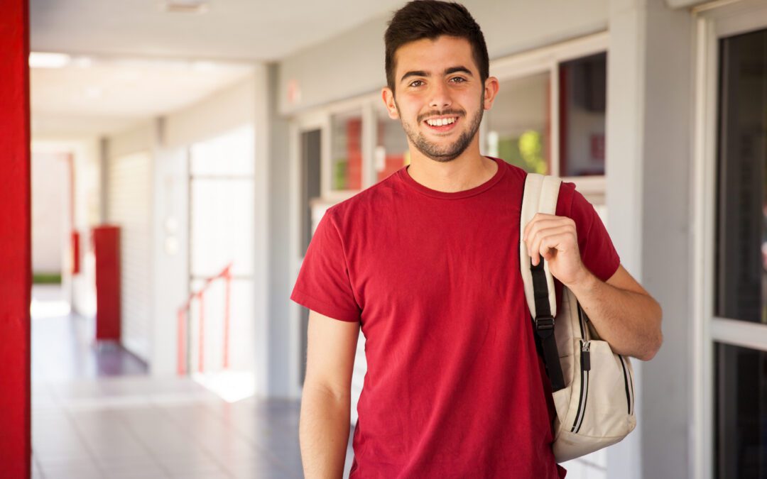 Scholarships for Students Who Work Part-Time or Full-Time